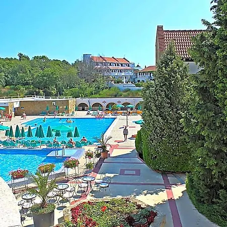 Duni Pelican Hotell 4*