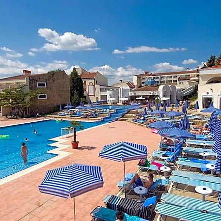 Duni Pelican 4*